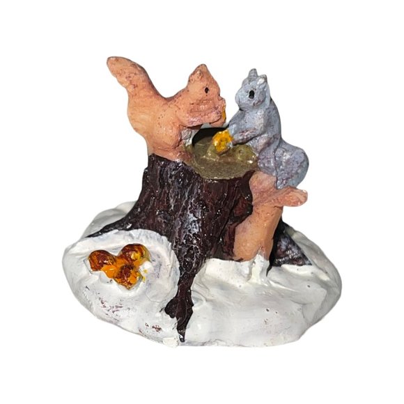 Lemax Chipmunks 72539 Christmas Village Accessory Accent Tree Stump Snow - Picture 4 of 12